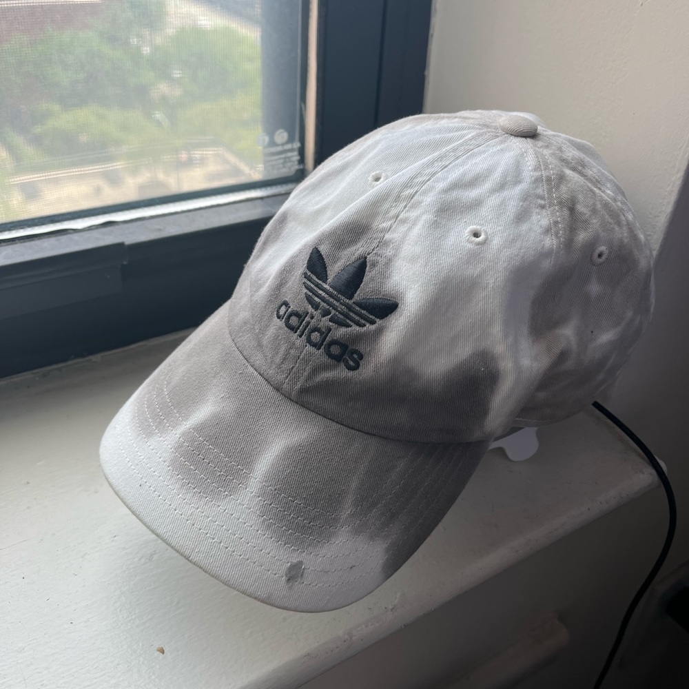 ADIDAS HAT 🧢